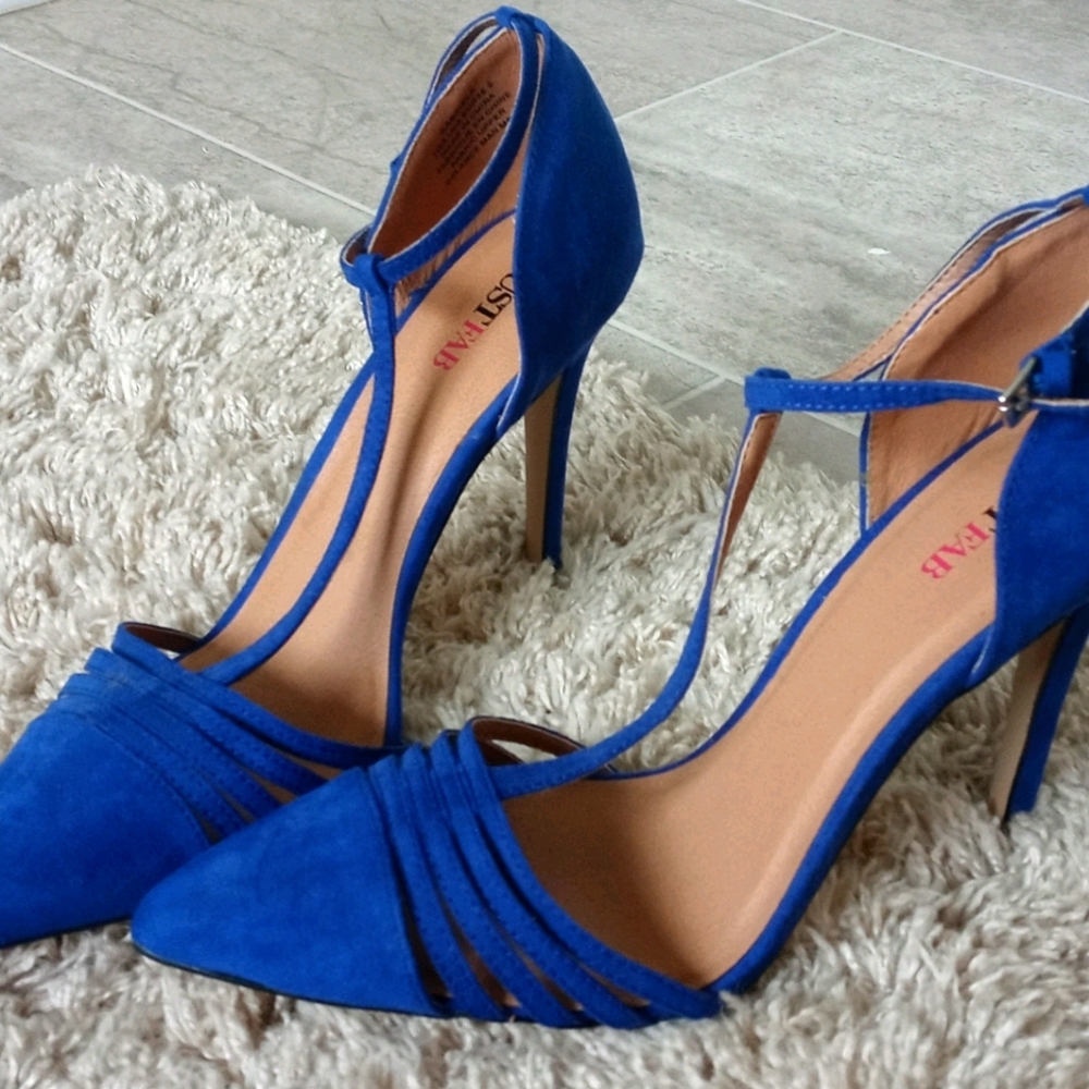 (SOLD) Royal Blue Pumps
